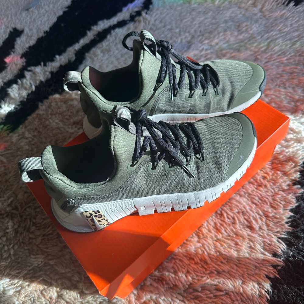 Nike Free Metcon 6 - custom color, green, black, cheetah, women's size 7.5